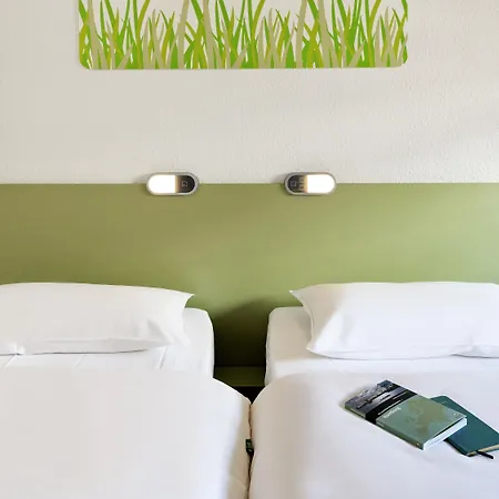 Ibis Budget Messe Отель *